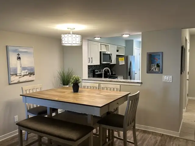Dining area at Courtside Villas 88